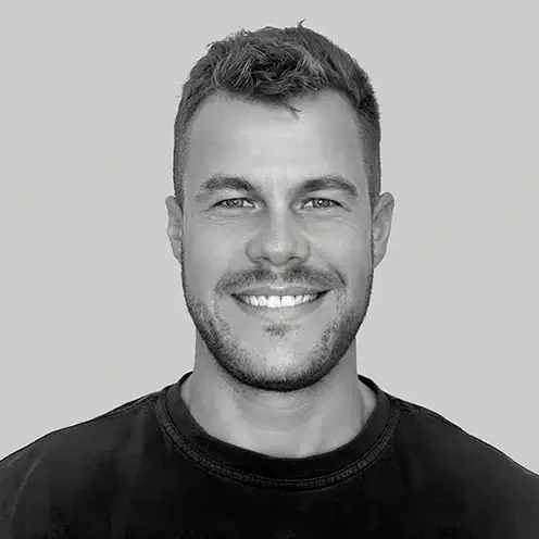 Rasmus Økær Larsen, Fysioterapeut